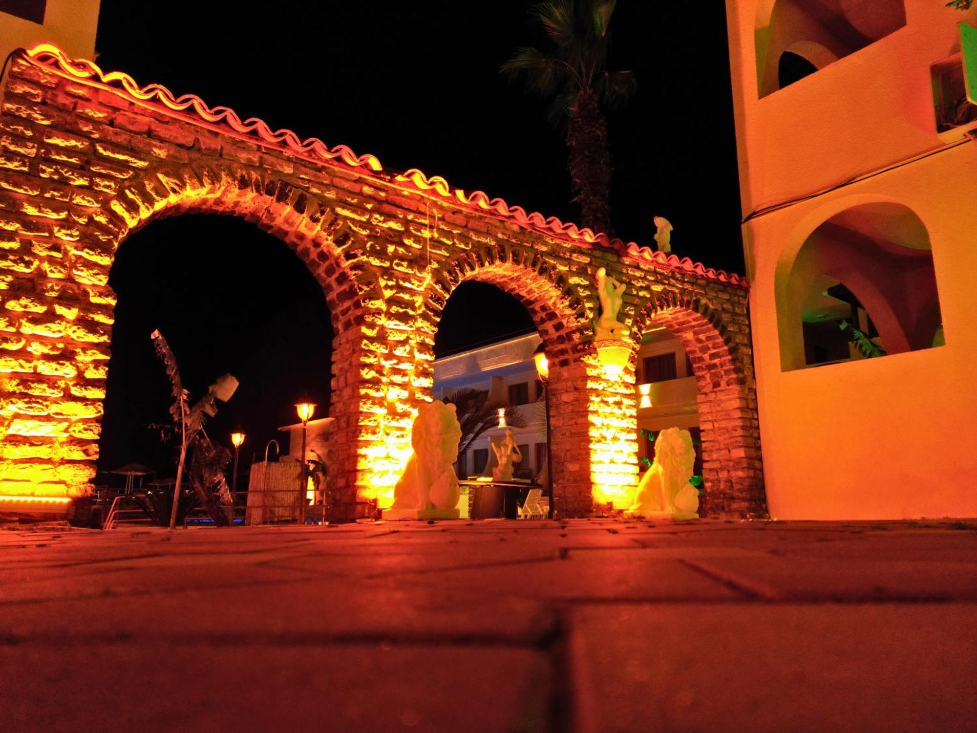 Club Aquarium Hotel & Spa Guvercinlik  Εξωτερικό φωτογραφία